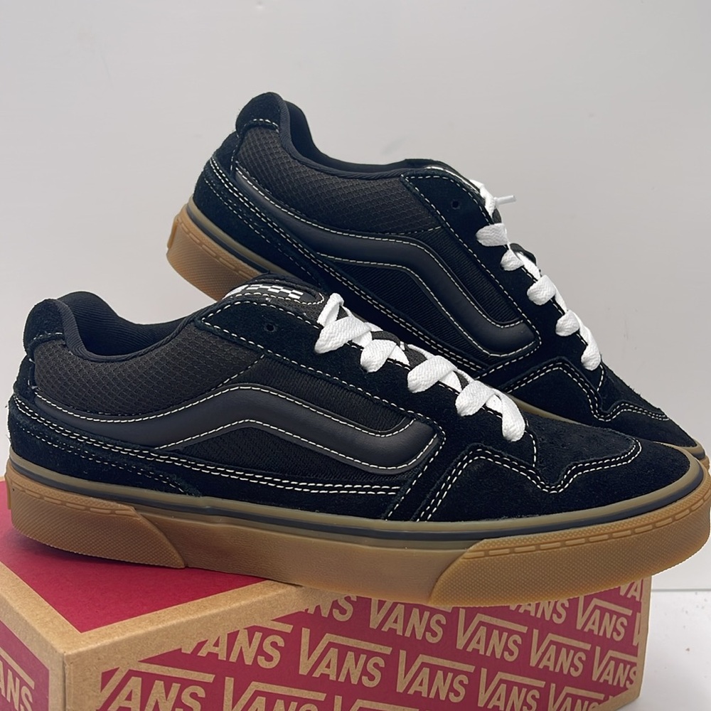 Vans Men’s Caldrone Suede Mesh Black/Gum
VN0A5JM2B9M Sneakers - Picture 8 of 16